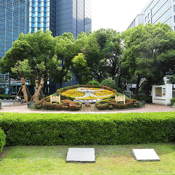 Heritage Flower Clock Landmark for Urban