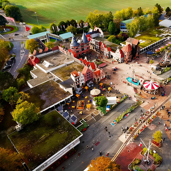 3. Outdoor floral clock landmark framed by red white and blue flower borders 3. Outdoor floral clock landmark framed by red white and blue flower borders