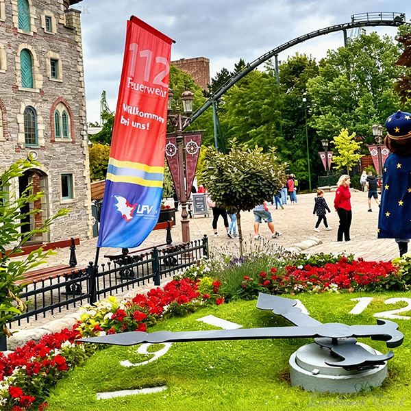 5. Close view of heavy duty clock hub and oversized hands on landscape dial 5. Close view of heavy duty clock hub and oversized hands on landscape dial